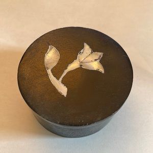 Trinket Jewelry Box Black Soapstone with Inlaid Floral Mother of Pearl Lid